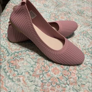 Danskin Rose flats size 10